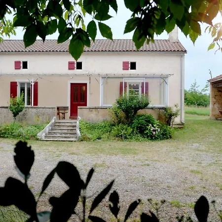 Les Lucioles, Charme, Calme, Nature Et Fraicheur Holiday home