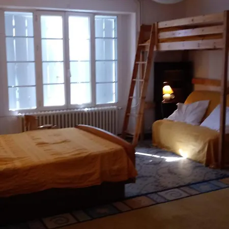 Au Coeur De La Forêt, De 2 à 14 Personnes Hébergement de vacances Soulaures