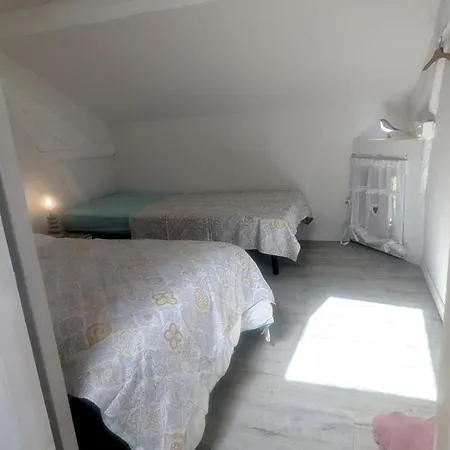 Les Lucioles, Charme, Calme, Nature Et Fraicheur Holiday home