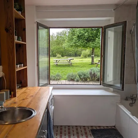 Les Lucioles, Charme, Calme, Nature Et Fraicheur Holiday home